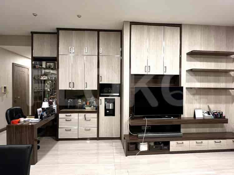Elegant 4-Bedroom Apartment for Sale in Senayan - APA988, Middle Floor 1