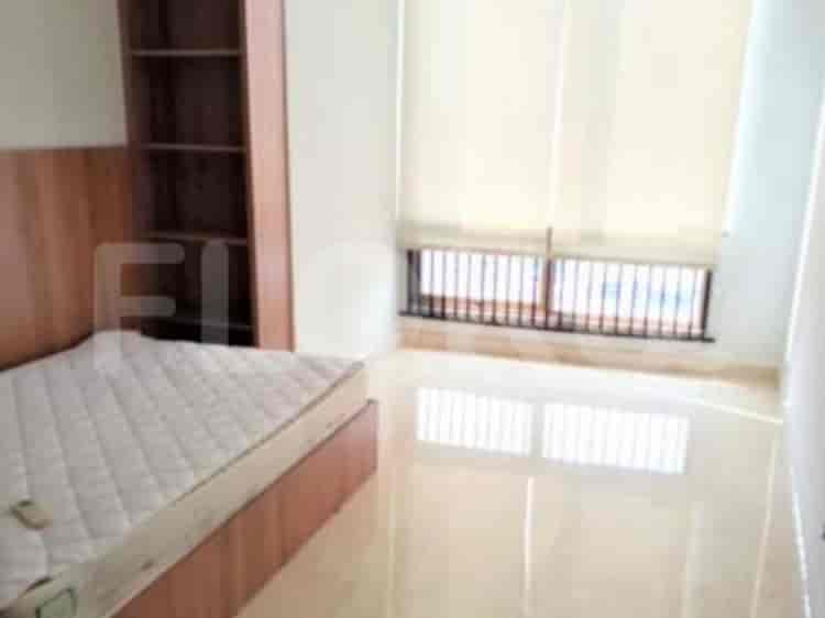 Dijual Apartemen 3 Kamar Tidur Luas - APA29a, Lantai Menengah, Sudirman 3