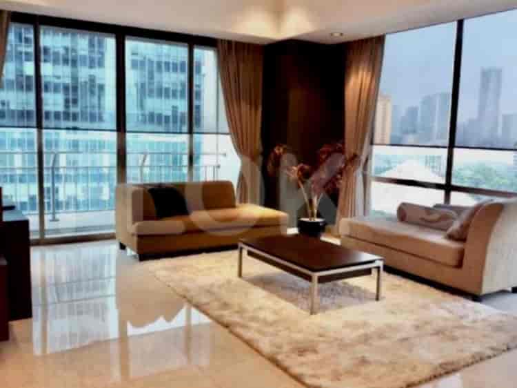Apartemen 3BR Furnished Dijual - APAed9, Lantai Menengah, Sudirman 1
