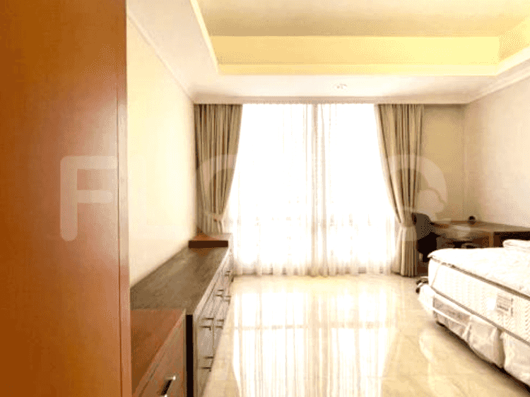 Apartemen 3BR Elegan Dijual di Sudirman - APA79d, Lantai Menengah 3