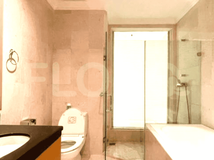 Apartemen 3BR Elegan Dijual di Sudirman - APA79d, Lantai Menengah 5