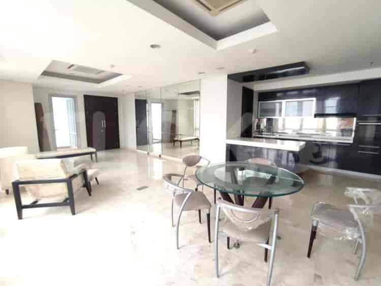 Dijual Apartemen 3BR di The Grove, Kuningan - APA801, Lantai Tinggi 3