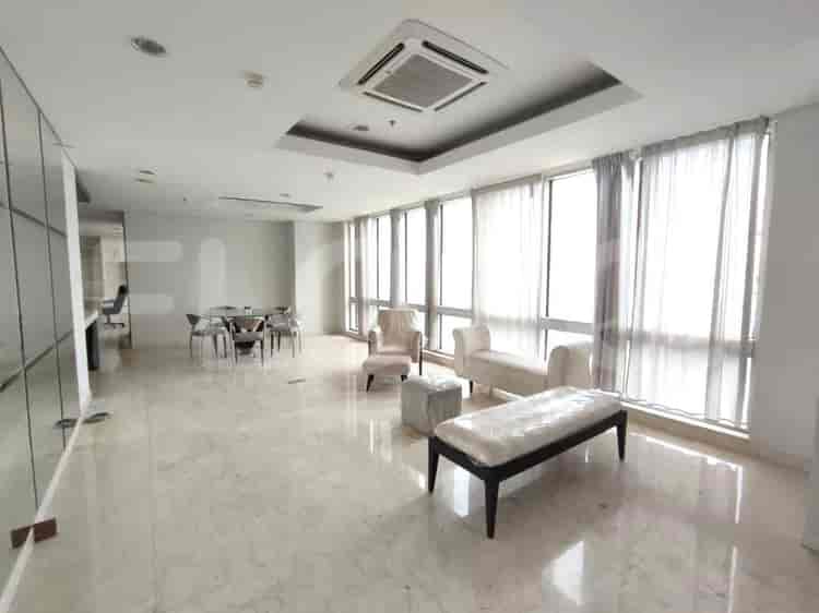 Dijual Apartemen 3BR di The Grove, Kuningan - APA801, Lantai Tinggi 4