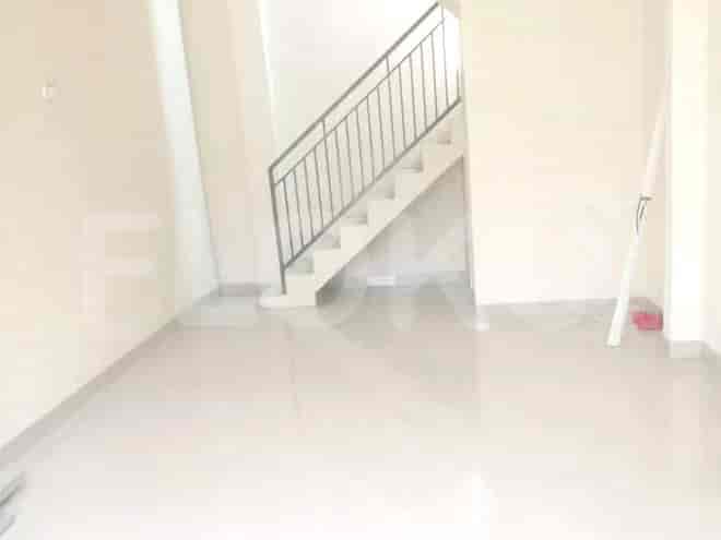 90 sqm, shophouse for sale in Harapan Indah, Bekasi - RKSf7e 2