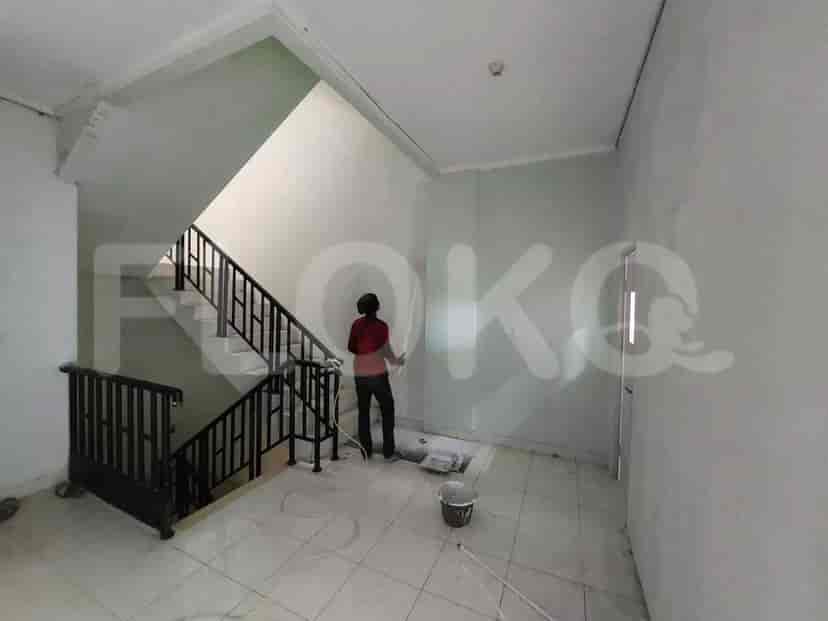 229 sqm, shophouse for sale in Sinpasa Commercial Summarecon, Bekasi 3