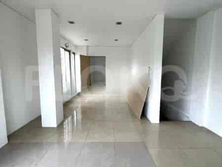 240 sqm, shophouse for sale in Penjompongan Benhil, Bendungan Hilir - RKS2a6 2