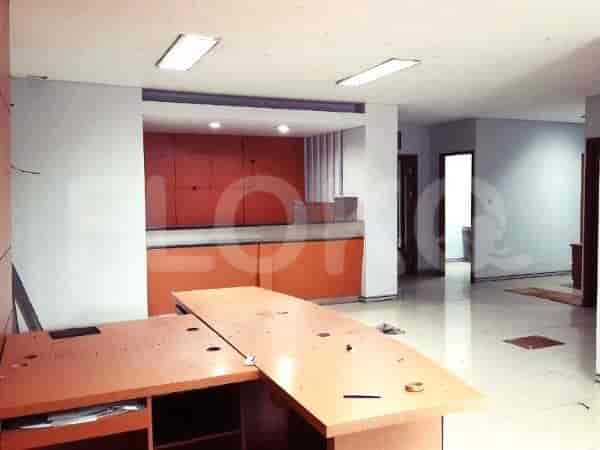 432 sqm, shophouse for sale in Bendungan Hilir Raya, Bendungan Hilir - RKS0c9 4