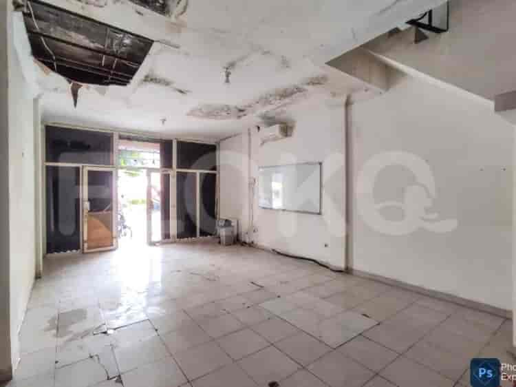 108 sqm, shophouse for sale in Ruko Permata Depok, Depok - RKSa27 3