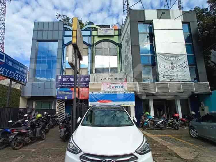 74 sqm, shophouse for sale in Margona Raya Depok, Depok - RKSeb3 2