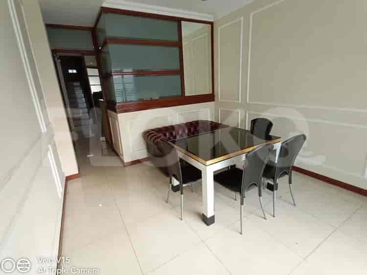 74 sqm, shophouse for sale in Margona Raya Depok, Depok - RKSeb3 4