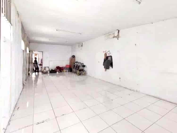 484 sqm, shophouse for sale in Beji, Depok Kota, Depok - RKSc31 4