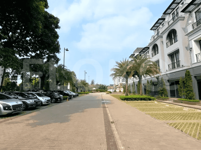 195 sqm, shophouse for sale in Duren Sawit Raya, Duren Sawit - RKS94a 1