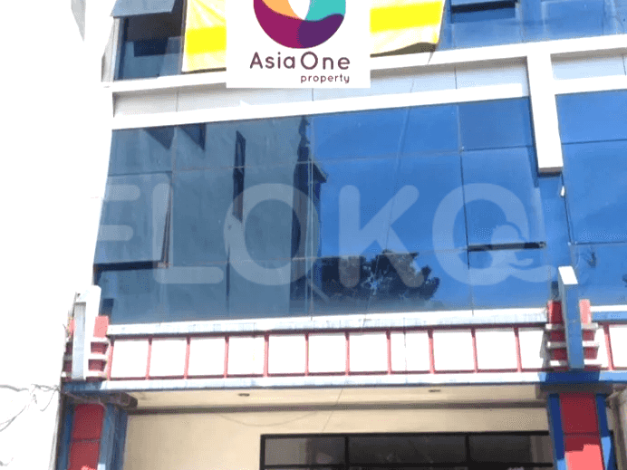 330 sqm, shophouse for sale in Raya Raden Inten, Duren Sawit - RKS8b7 4