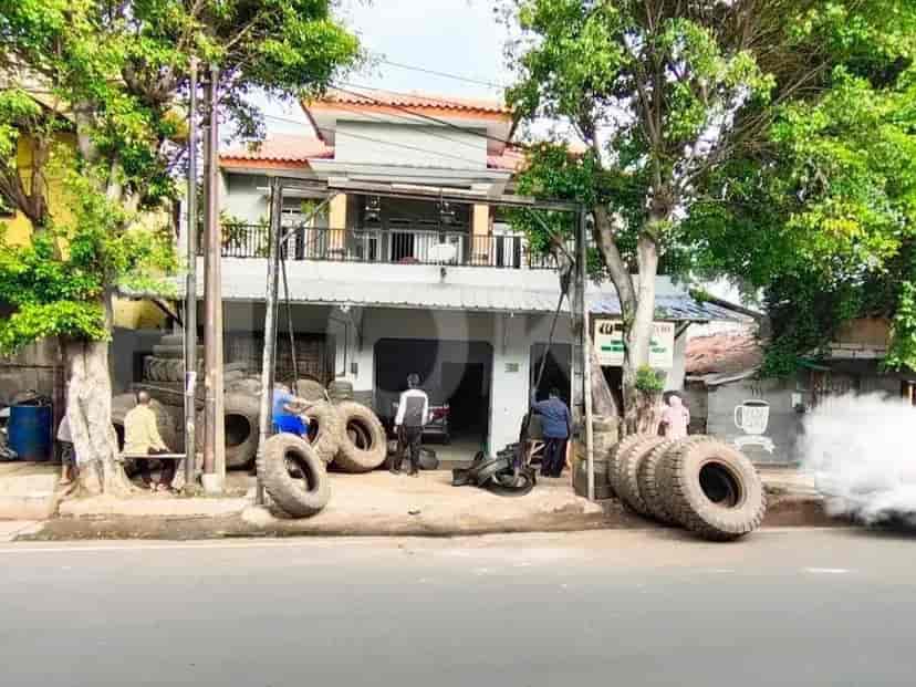 440 sqm, shophouse for sale in KRT Radjiman Widyodiningrat, Jatinegara 1
