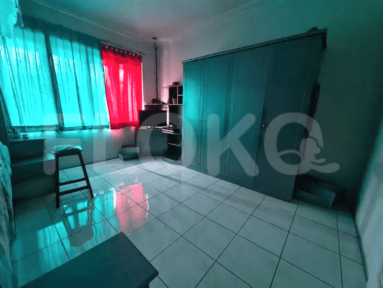 Dijual Ruko Luas 300 m2 di Taman Cosmos, Kebon Jeruk - RKSf0f 4