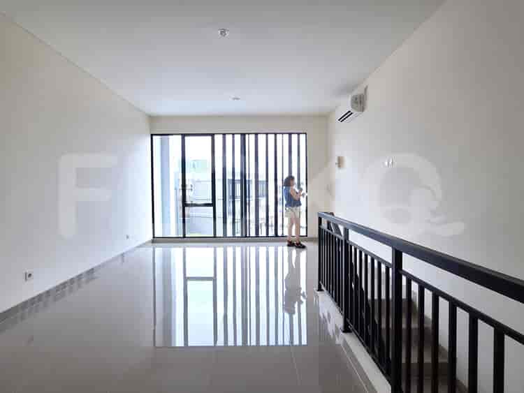 Dijual Ruko Luas 135 m2 di Hampton Promenade, Kelapa Gading - RKS0f5 2