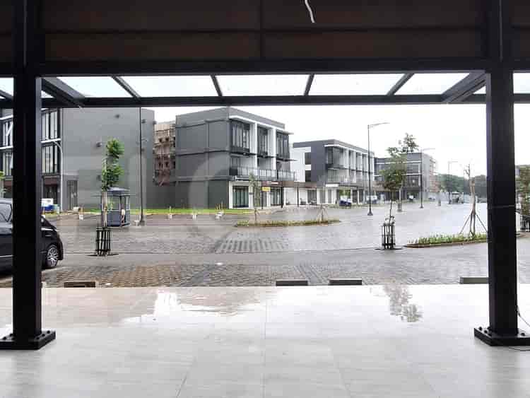 Dijual Ruko Luas 135 m2 di Hampton Promenade, Kelapa Gading - RKS0f5 6