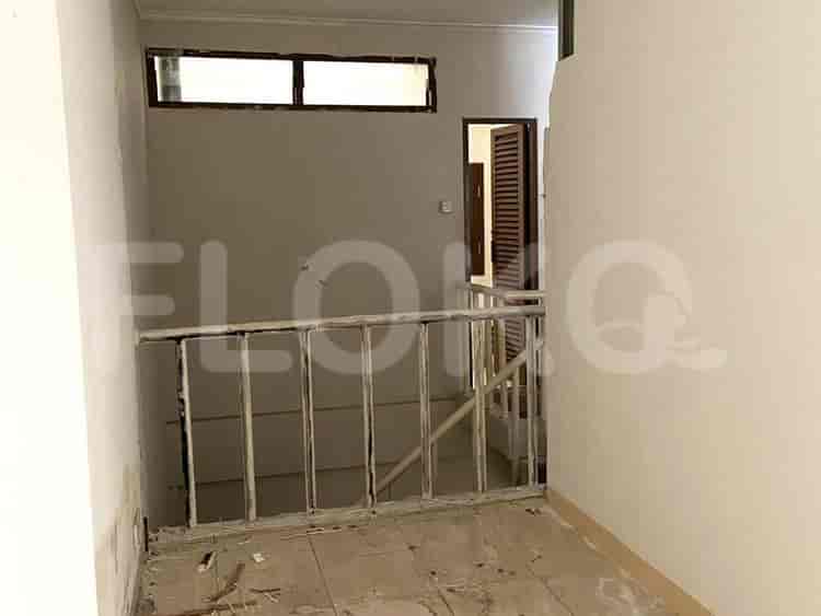 Dijual Ruko Luas 180 m2 di Gading Batavia, Kelapa Gading - RKSe8a 4