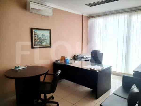 Dijual Ruko Luas 683 m2 di Kuningan, Kuningan - RKS1c5 4
