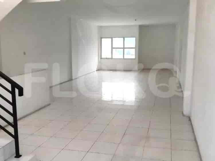 Dijual Ruko Luas 675 m2 di Tambak, Menteng - RKSde7 1