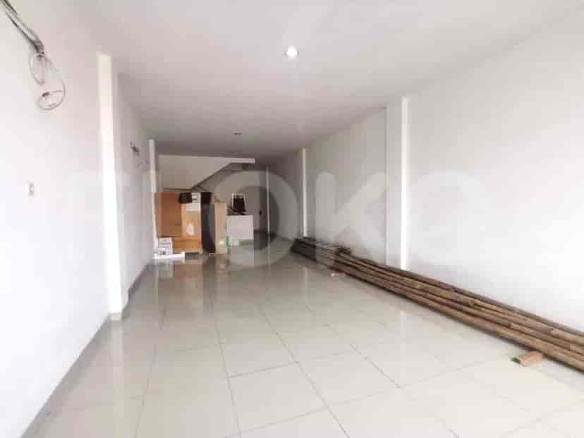 260 sqm, shophouse for sale in Joglo Raya, Meruya 1