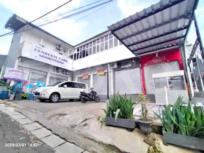 Dijual Ruko Luas 300 m2 di Villa Santika Jaya, Pancoran Mas 1