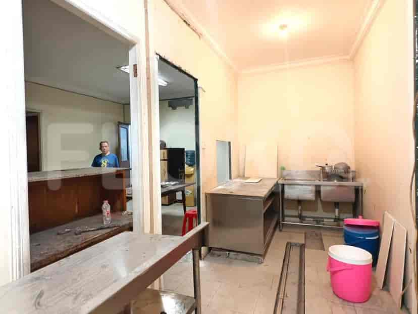 400 sqm, shophouse for sale in Ciracas, Pasar Rebo 5