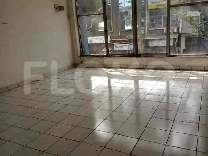 101 sqm, shophouse for sale in Pasar Modern Mutiara Karawaci, Tangerang - RKS127 8