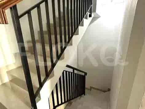 Dijual Ruko Luas 170 m2 di Tanjung Duren, Tanjung Duren - RKSbb5 2