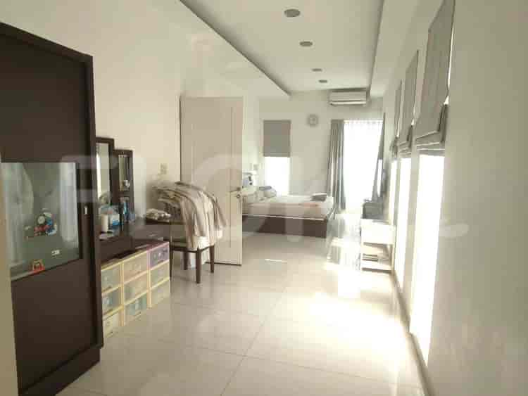 Dijual Rumah 4 BR, Luas 200 m2 di Alam Sutera, Alam Sutera - RHAS8ce 3