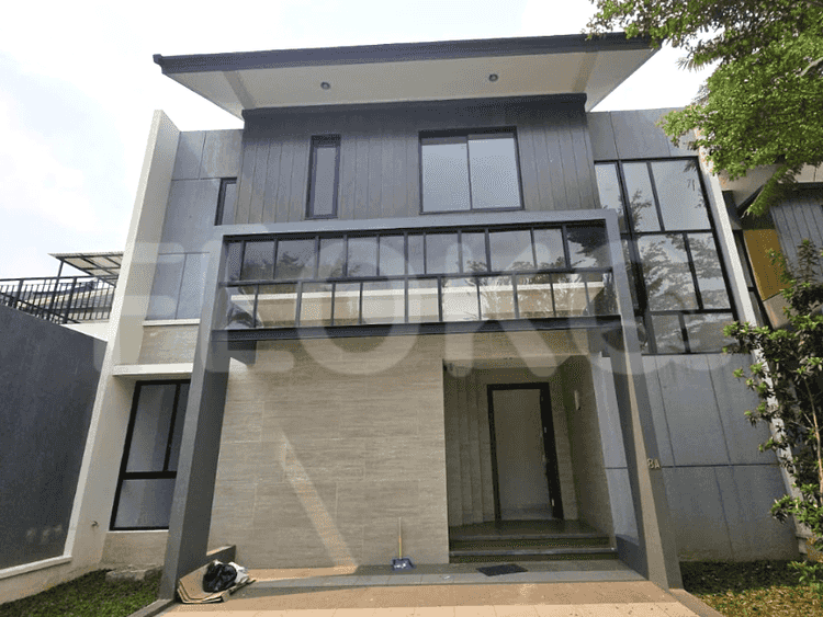 Dijual Rumah 4 BR, Luas 241 m2 di Sutera Victoria, Alam Sutera - RHASf41 1