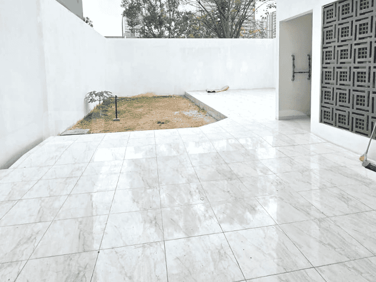 Dijual Rumah 4 BR, Luas 241 m2 di Sutera Victoria, Alam Sutera - RHASf41 6