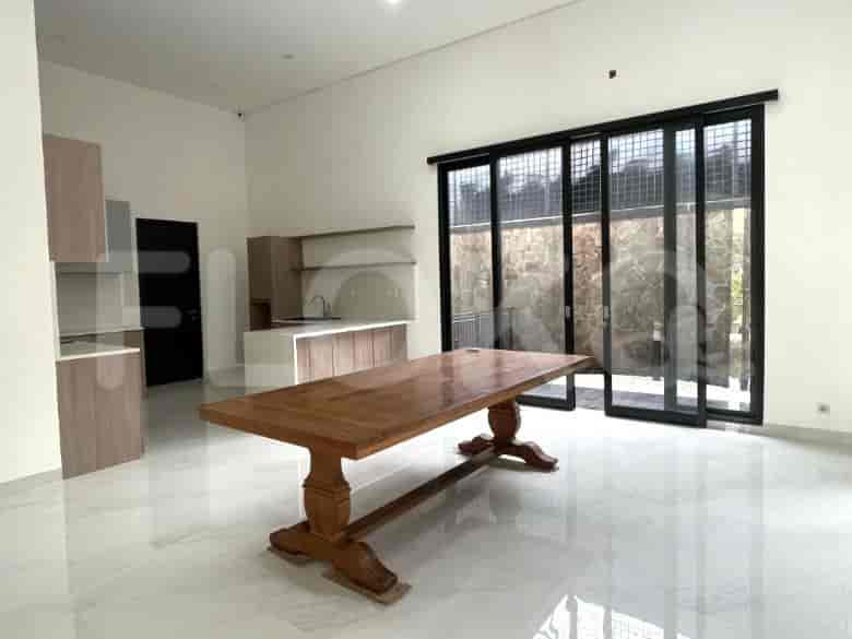 RHASe6b, 2 Floors House Alam Sutera Sale with 4BR | Negotiable 2