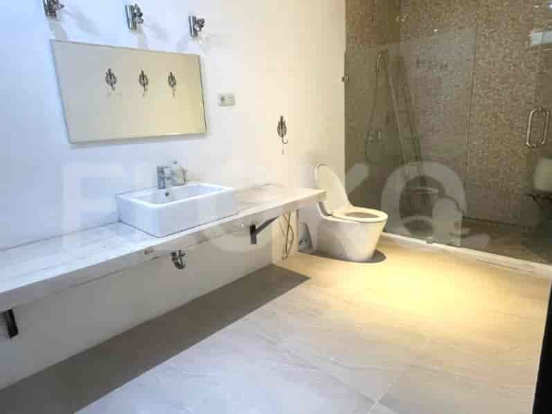 RHASe6b, 2 Floors House Alam Sutera Sale with 4BR | Negotiable 5