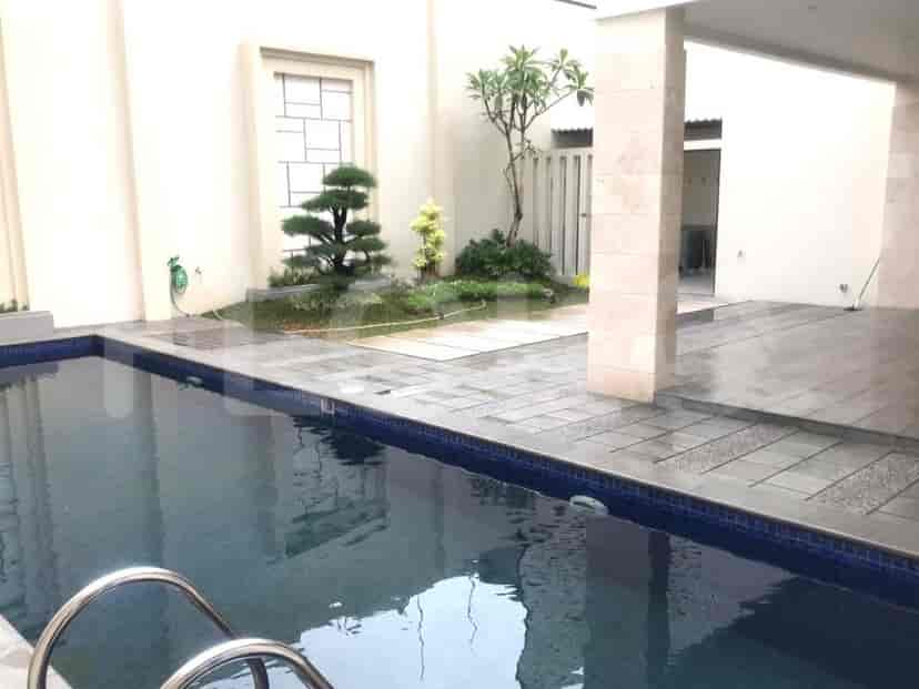 RHAS10d, 2 Floors House in Alam Sutera Sale | 5BR, Furnished 5