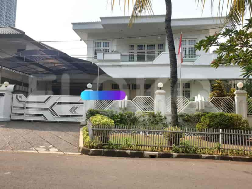 RHAS6e4, 2 Floors House in Ancol for Sale | Spacious 6BR 1