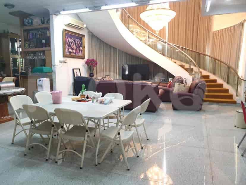 RHAS6e4, 2 Floors House in Ancol for Sale | Spacious 6BR 3
