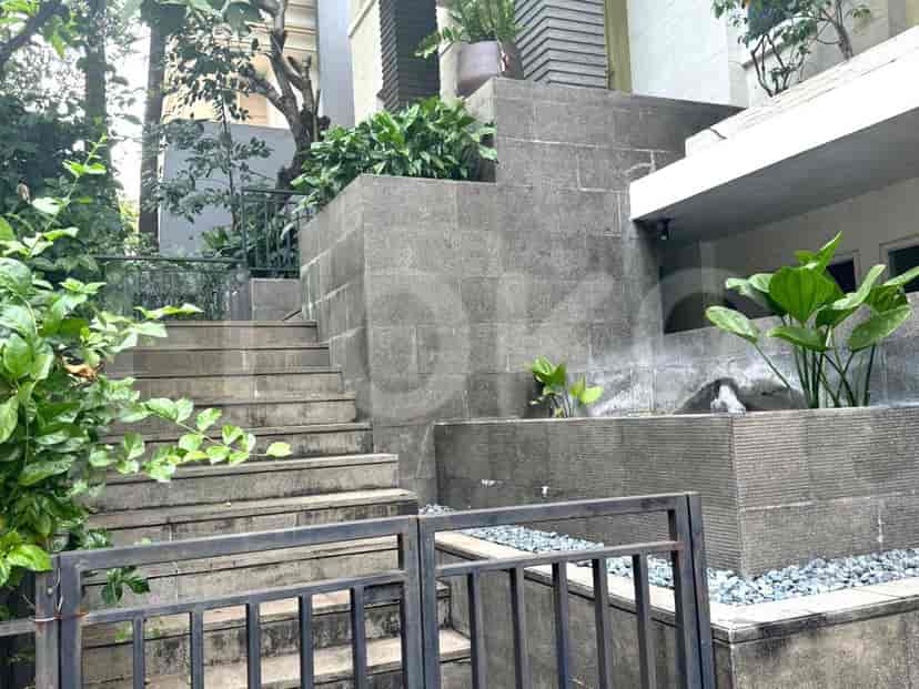 RHAS26b | House for Sale in Ancol with 7 Bedrooms, 3 Floors 2