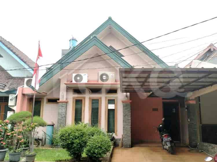 Dijual Rumah 3 BR, Luas 135 m2 di Bekasi Barat, Bekasi - RHAS182 1