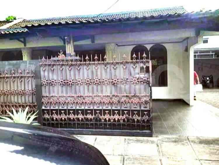 180 sqm, 3 BR house for sale in Jakasampurna, Bekasi - RHAS433 2