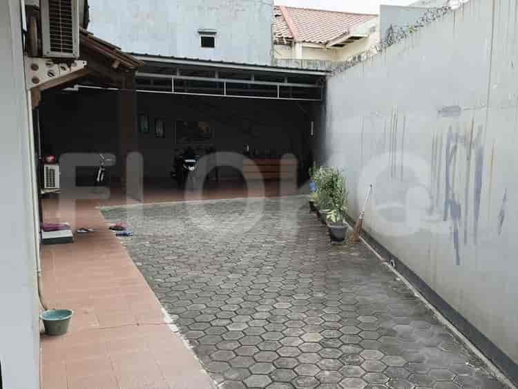 180 sqm, 3 BR house for sale in Jakasampurna, Bekasi - RHAS433 9