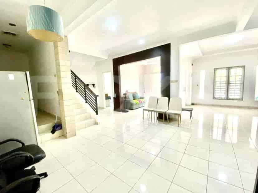 RHASc97: House for Sale in Bekasi with 4BR | Modern Design 3
