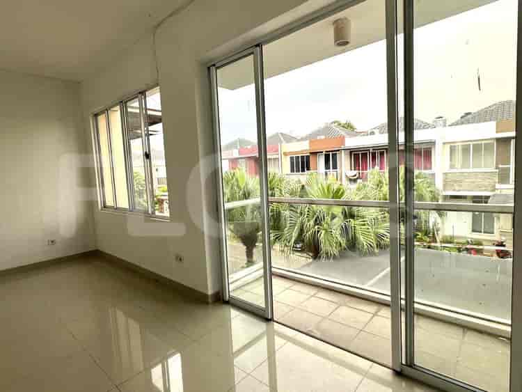 Dijual Rumah 3 BR, Luas 115 m2 di Tropical garden, Bekasi Timur - RHAS83f 3