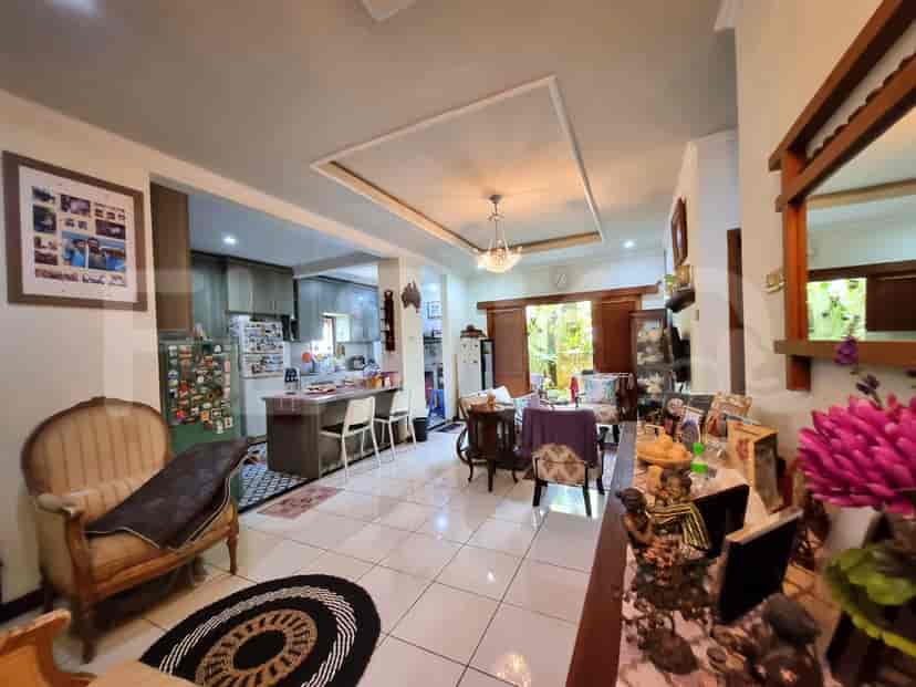 RHASa2d | House for Sale in Bintaro with Negotiable Price 3