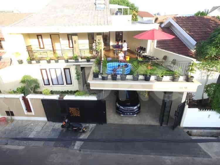 Dijual Rumah 3 BR, Luas 250 m2 di Bintaro Sektor 1, Bintaro - RHASdb0 1