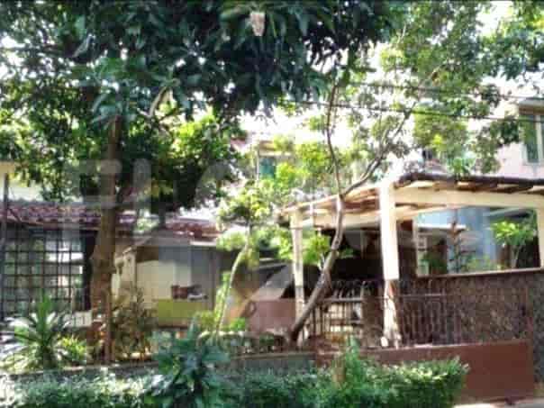 Dijual Rumah 5 BR, Luas 150 m2 di Sektor 1, Bintaro - RHAS415 1