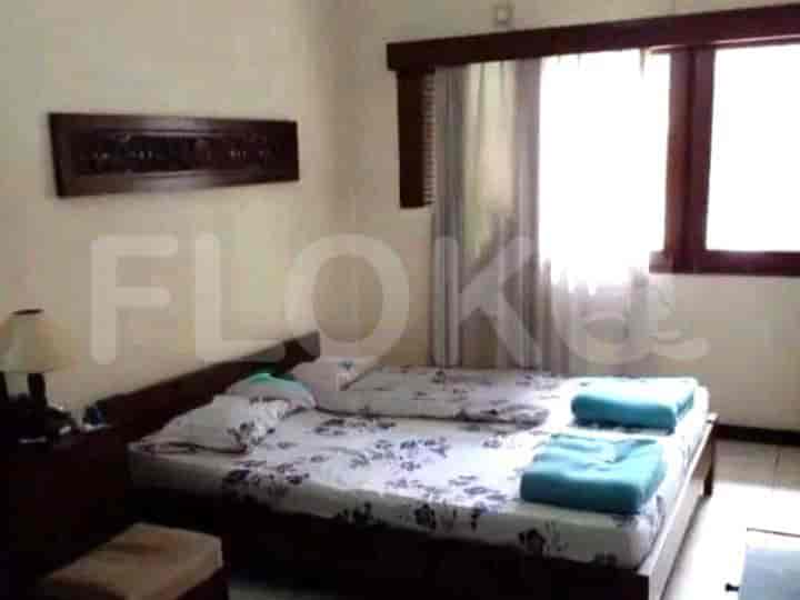 Dijual Rumah 5 BR, Luas 150 m2 di Sektor 1, Bintaro - RHAS415 5