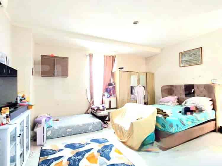 Dijual Rumah 5 BR, Luas 200 m2 di Bintaro, Bintaro - RHAS4c8 5