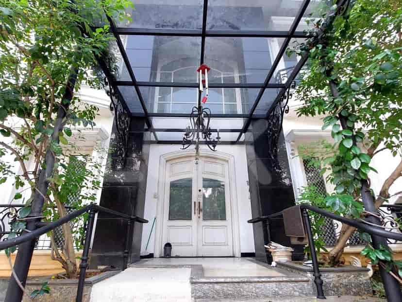 RHASe95, House in Bintaro for Sale | 2 Floors with Carport 2