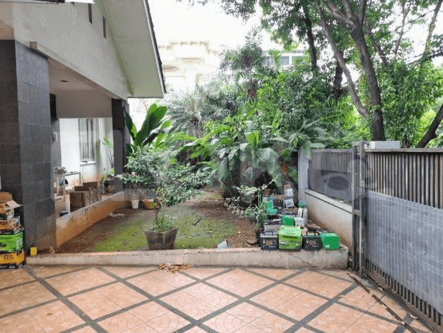 Dijual Rumah 8 BR, Luas 400 m2 di Mendawai, Blok M - RHAS5ff 1